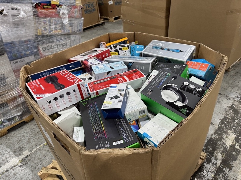 TGT Electronics Truckload - Image 2