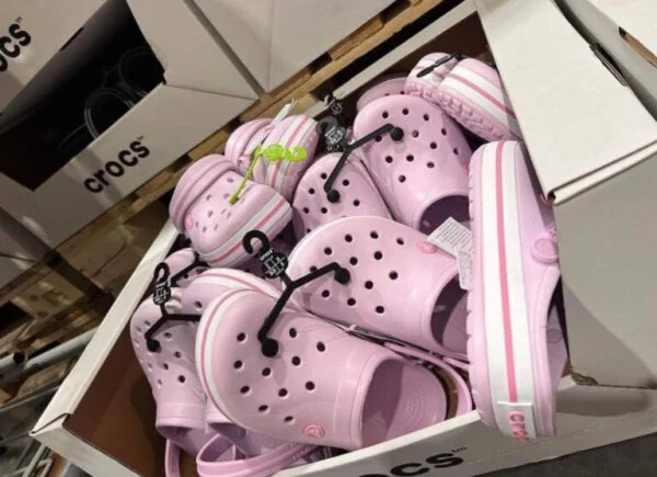Wholesale Crocs Liquidation Pallets – 100-500+ Pairs Mixed Styles & Sizes - Image 4